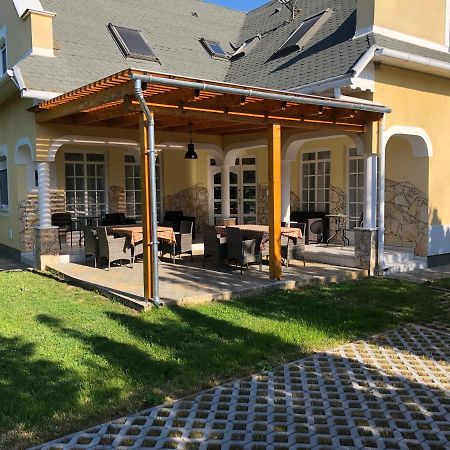Pacsirta Apartman 렌티 외부 사진