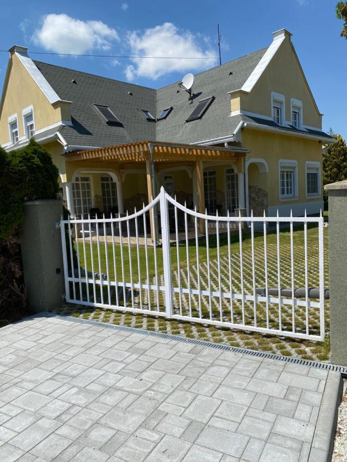 Pacsirta Apartman 렌티 외부 사진