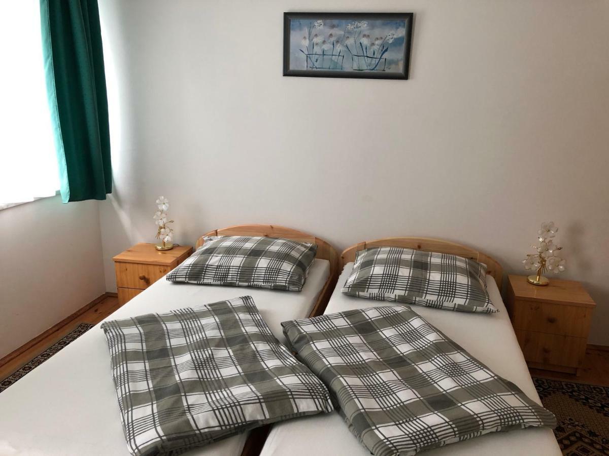 Pacsirta Apartman 렌티 외부 사진